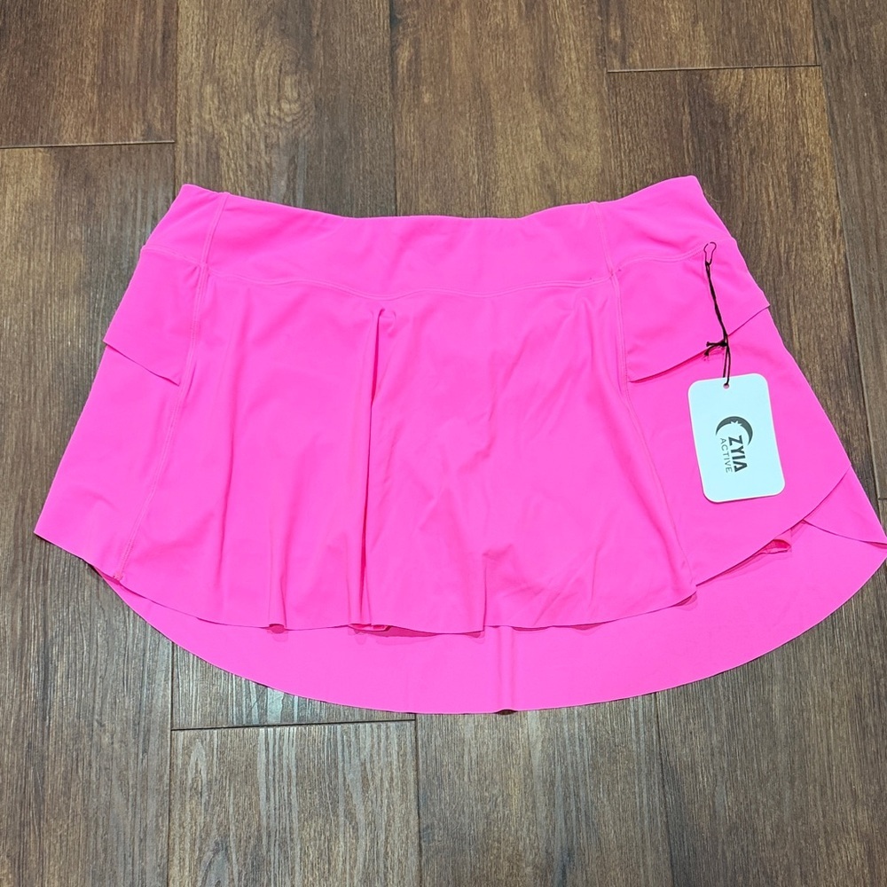 🆕 ZYIA Grand Slam Skirt in Hot Pink